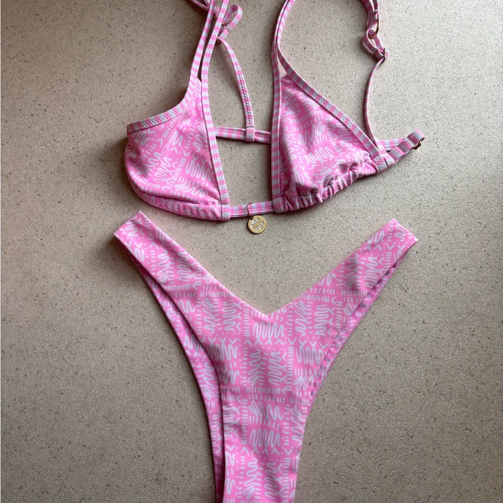 Kulani kini pink and white XS